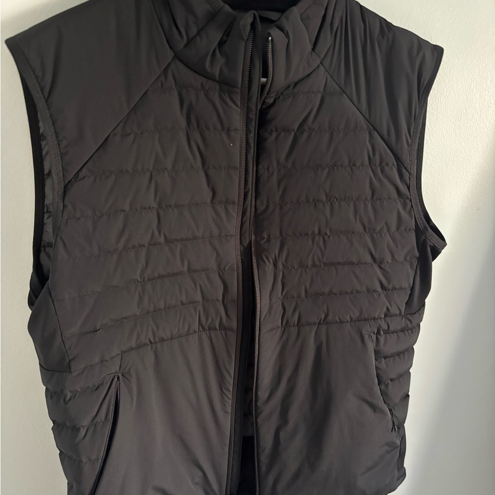 Lululemon Down for it All Men’s Vest (Black)